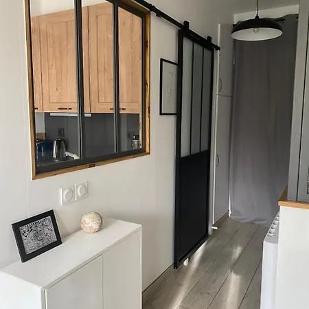 Le Petit Hameau, T2 Avec Jardin Et Parking Apartman