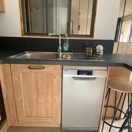 Le Petit Hameau, T2 Avec Jardin Et Parking *