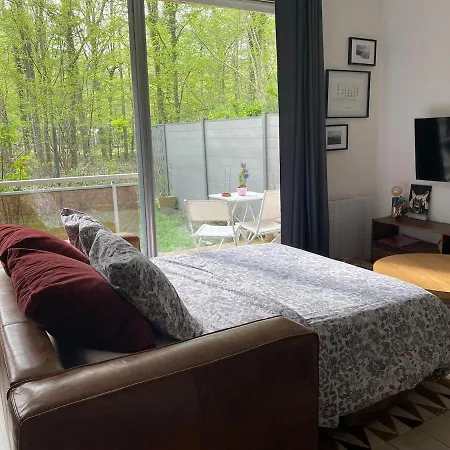 Апартаменты Le Petit Hameau, T2 Avec Jardin Et Parking Жувьё