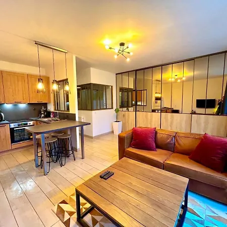 Havre De Paix Avec Jardin Et Parking A Chantilly Apartment